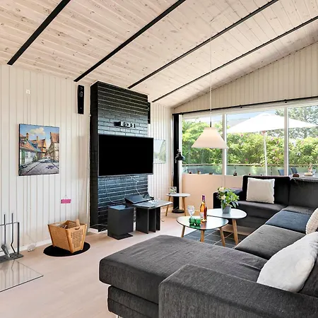 Newly Renovated Near With Swing Set Feriehus